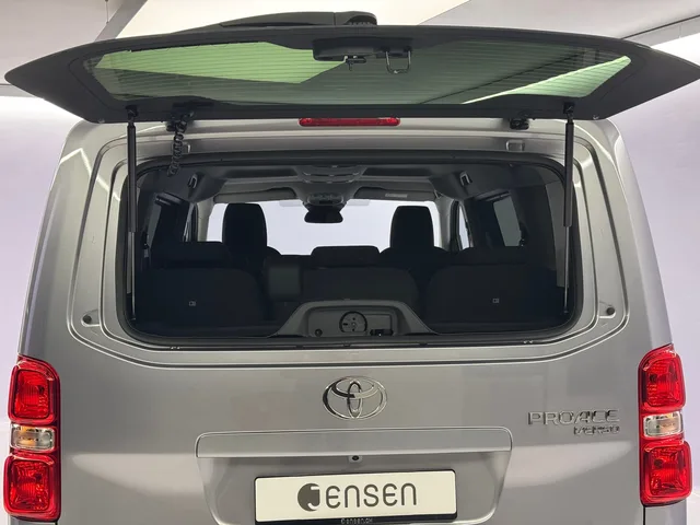 TOYOTA PROACE Verso L1 2.0 D Trend