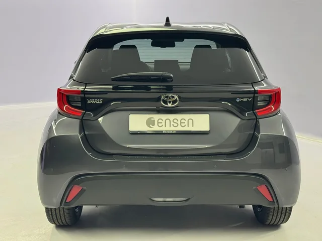 TOYOTA Yaris 1.5 VVT-i HSD Trend