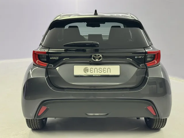 TOYOTA Yaris 1.5 VVT-i HSD Trend