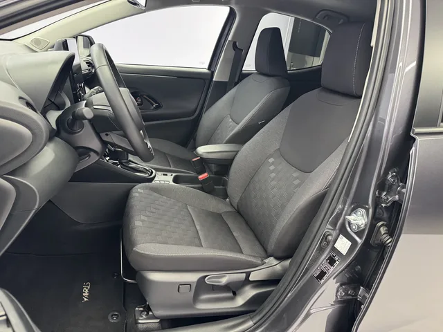 TOYOTA Yaris 1.5 VVT-i HSD Trend