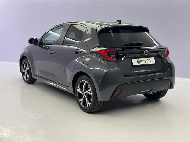 TOYOTA Yaris 1.5 VVT-i HSD Trend