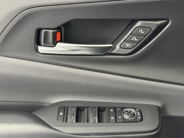 TOYOTA Prius 2.0 Plug-in-Hybrid Premium