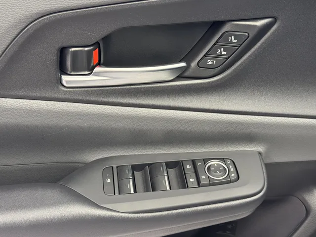 TOYOTA Prius 2.0 Plug-in-Hybrid Premium