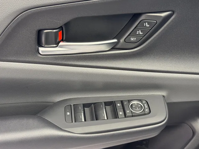 TOYOTA Prius 2.0 Plug-in-Hybrid Premium