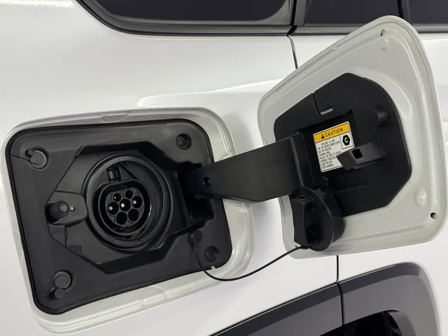 TOYOTA RAV4 2.5 Plug-in-Hybrid Platinum AWD-i