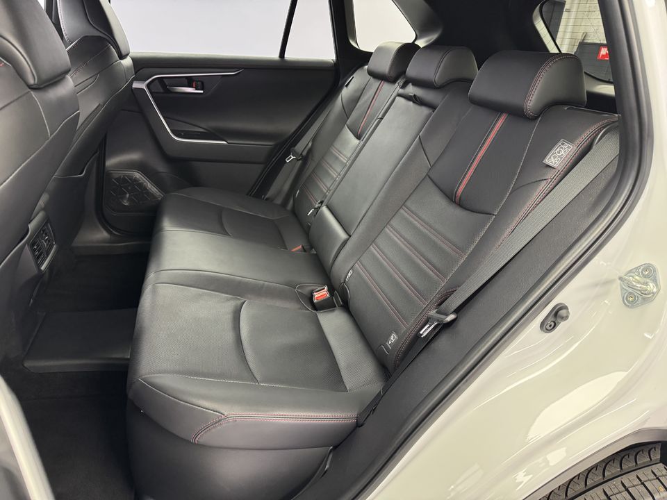 RAV4 2.5 Plug-in-Hybrid Platinum AWD-i