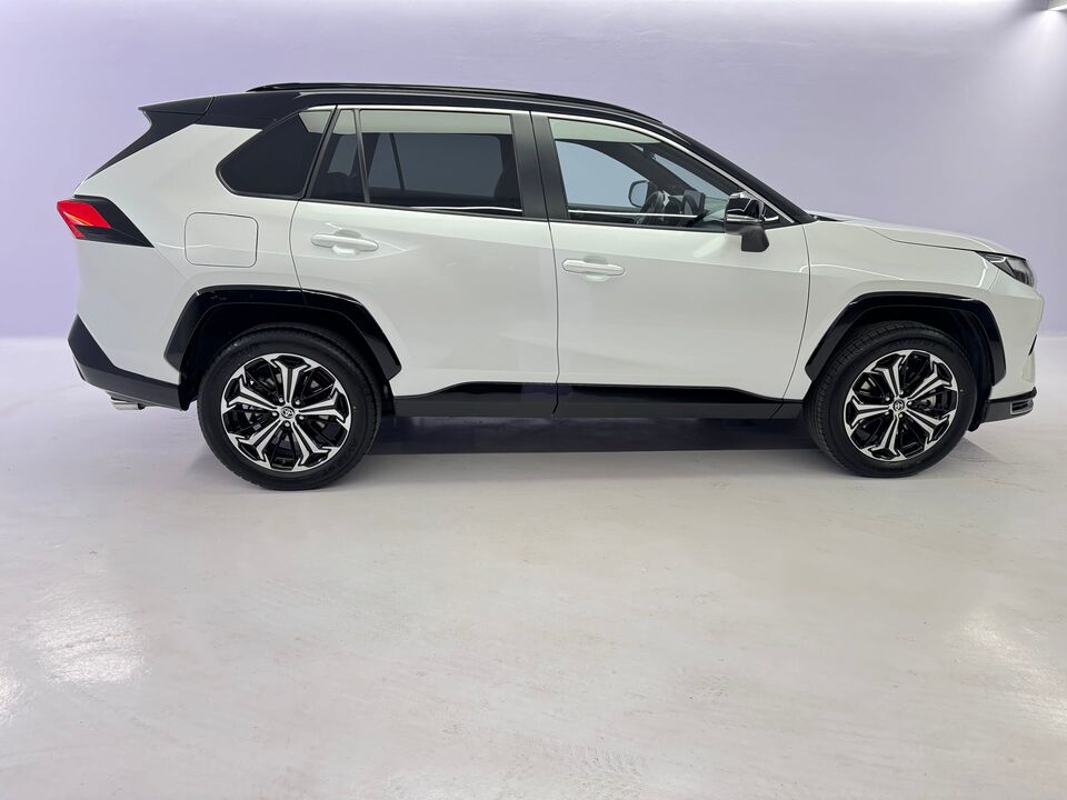 RAV4 2.5 Plug-in-Hybrid Platinum AWD-i