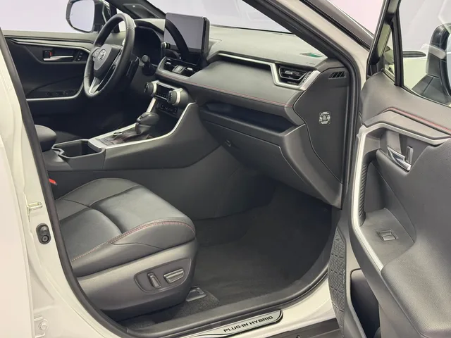 TOYOTA RAV4 2.5 Plug-in-Hybrid Platinum AWD-i