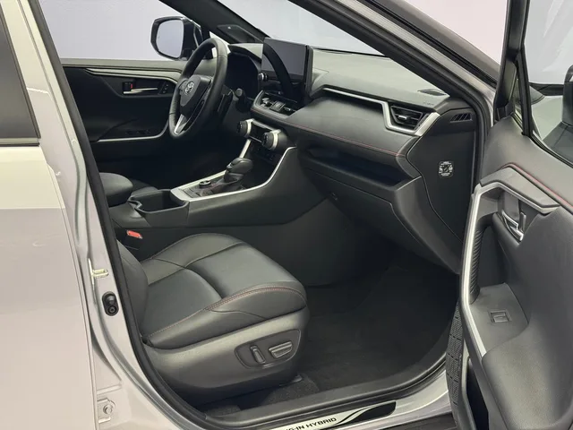 TOYOTA RAV4 2.5 Plug-in-Hybrid Platinum AWD-i