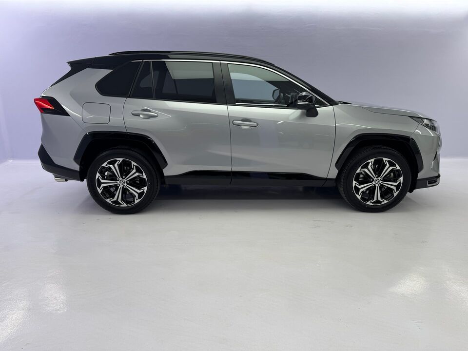 RAV4 2.5 Plug-in-Hybrid Platinum AWD-i