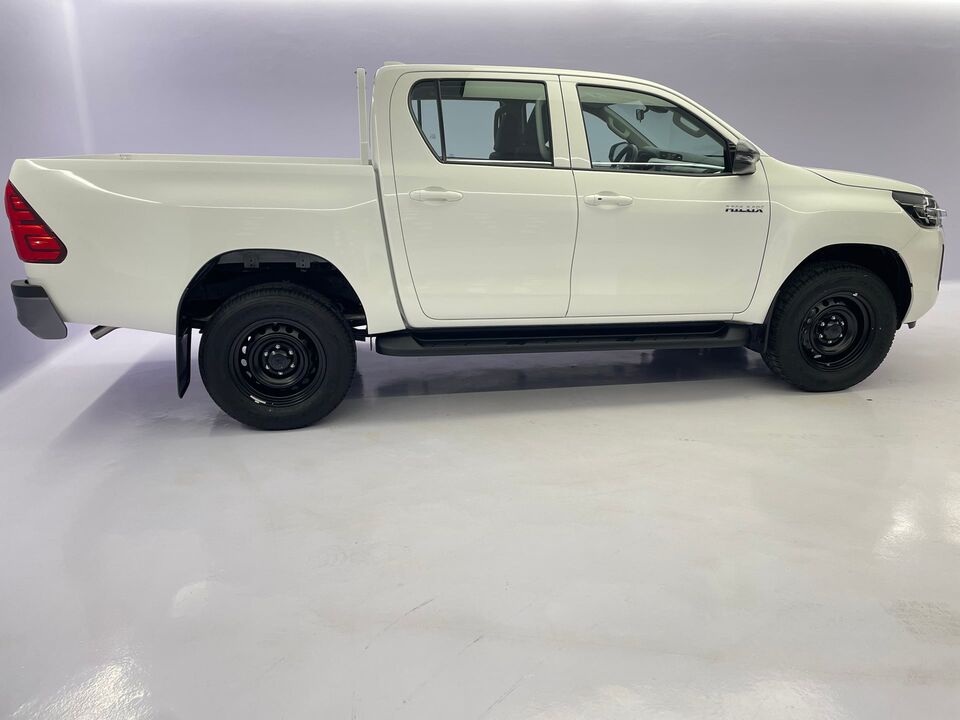 Hilux Double Cab.-Pick-up 2.8 D-4D 204 Comfort 4x4
