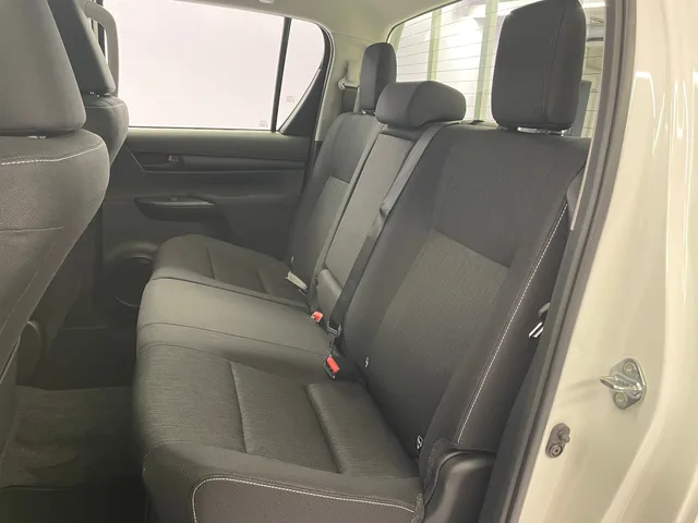 TOYOTA Hilux Double Cab.-Pick-up 2.8 D-4D 204 Comfort 4x4