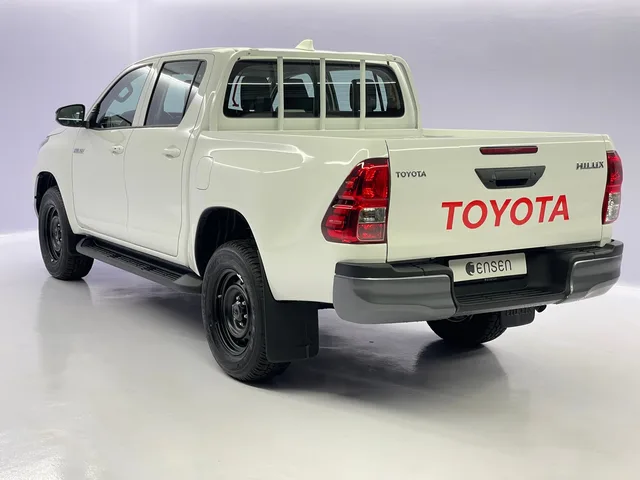 TOYOTA Hilux Double Cab.-Pick-up 2.8 D-4D 204 Comfort 4x4
