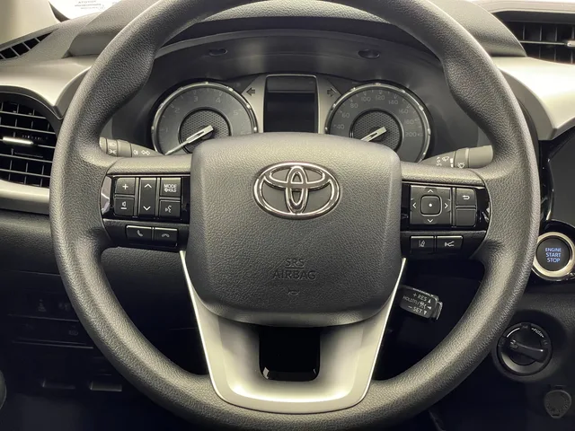 TOYOTA Hilux Double Cab.-Pick-up 2.8 D-4D 204 Comfort 4x4