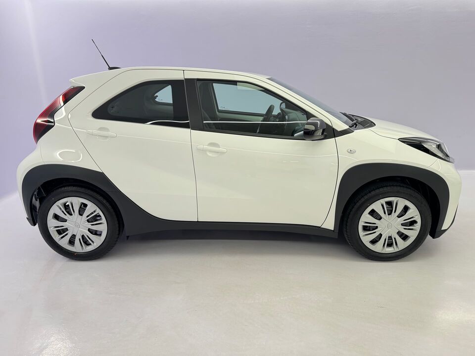 Aygo X 1.0 VVT-i Comfort