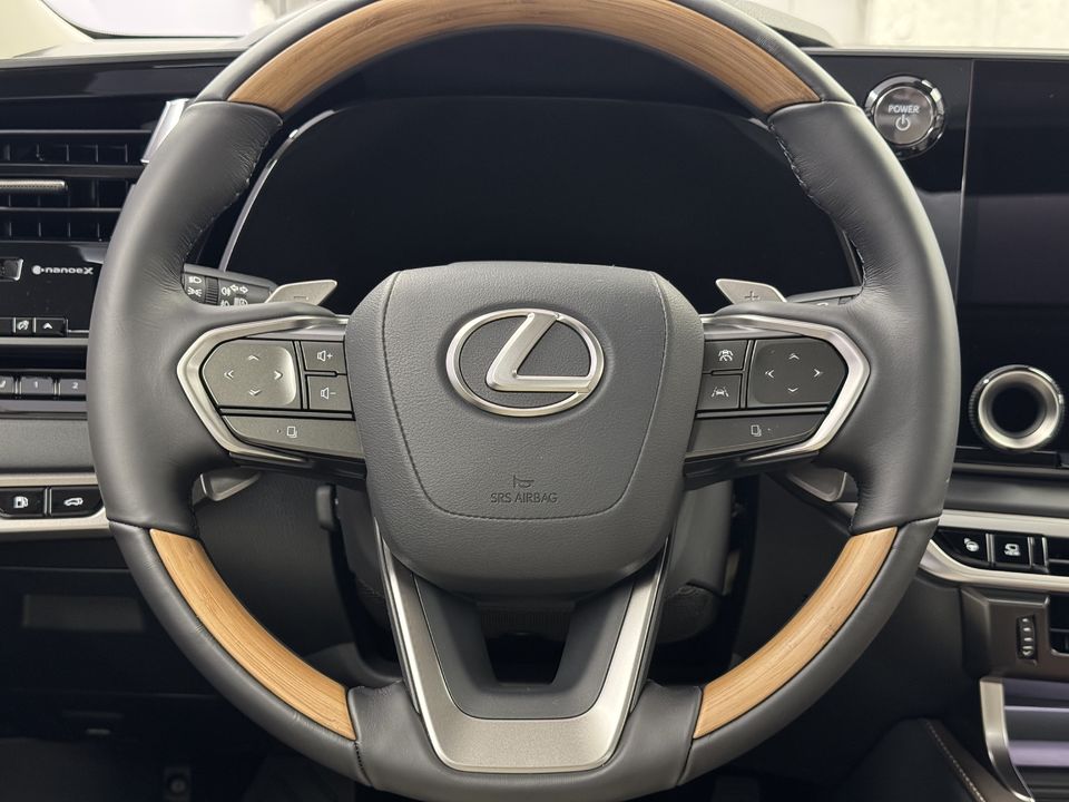 RX 450h+ Excellence AWD