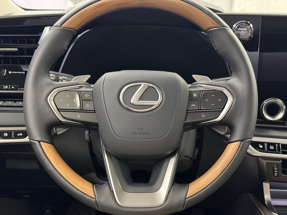RX 450h+ Excellence AWD