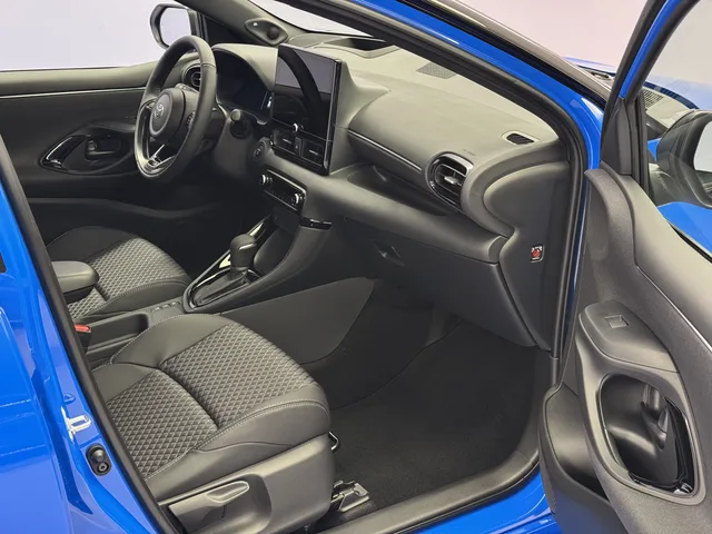 TOYOTA Yaris 1.5 VVT-i HSD Premium