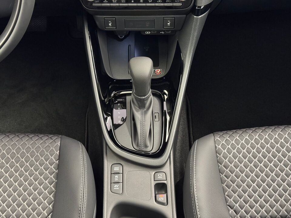 Yaris 1.5 VVT-i HSD Premium