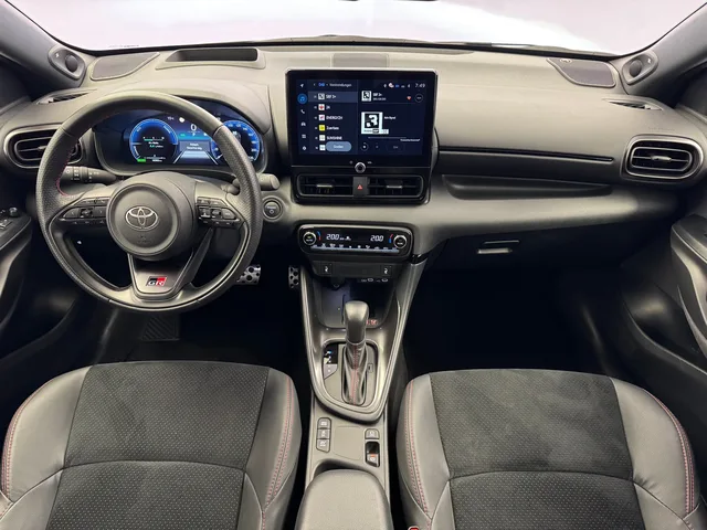 TOYOTA Yaris 1.5 VVT-i HSD GR Sport