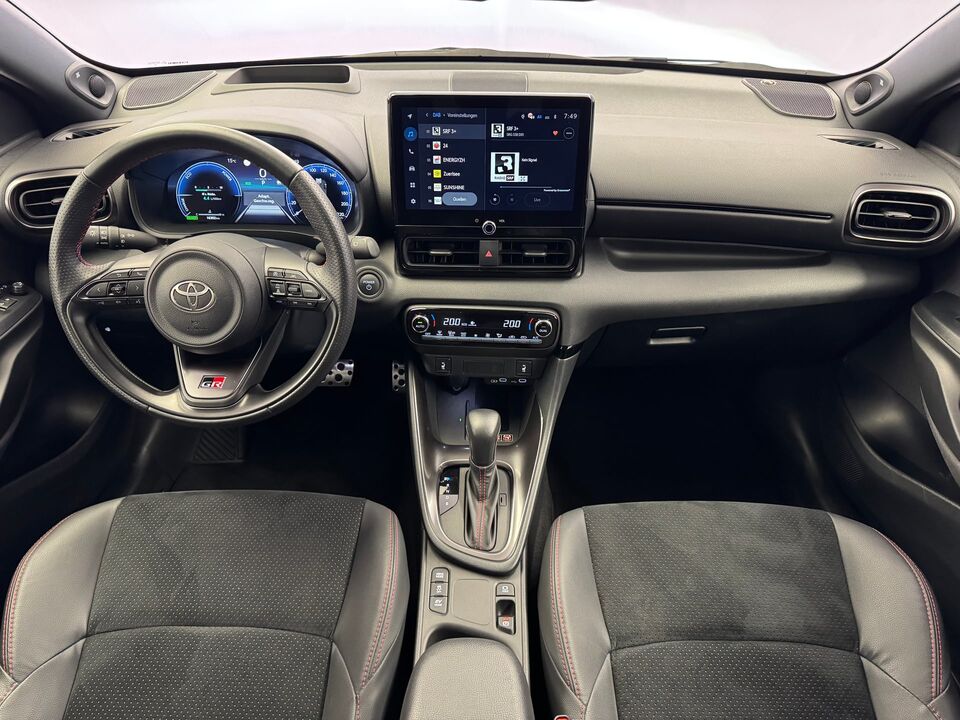 Yaris 1.5 VVT-i HSD GR Sport