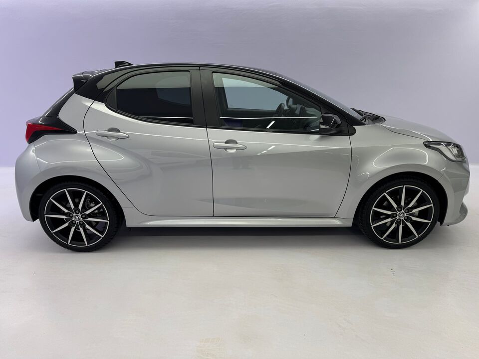 Yaris 1.5 VVT-i HSD GR Sport