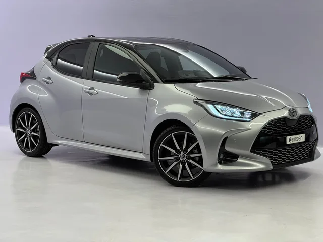 TOYOTA Yaris 1.5 VVT-i HSD GR Sport