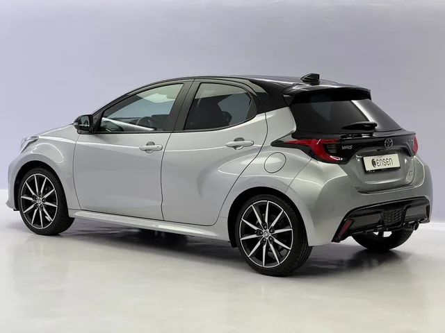 TOYOTA Yaris 1.5 VVT-i HSD GR Sport