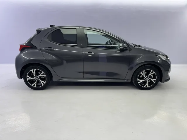 TOYOTA Yaris 1.5 VVT-i HSD Trend