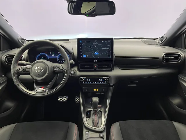 TOYOTA Yaris 1.5 VVT-i HSD GR Sport