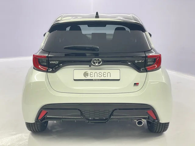 TOYOTA Yaris 1.5 VVT-i HSD GR Sport