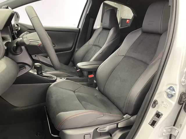 TOYOTA Yaris 1.5 VVT-i HSD GR Sport