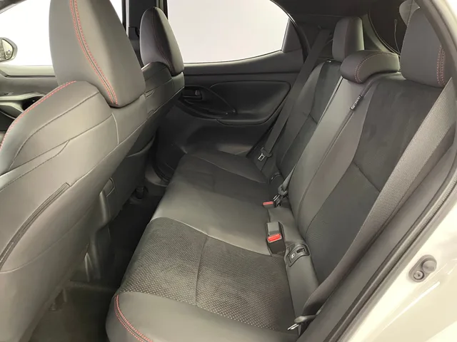 TOYOTA Yaris 1.5 VVT-i HSD GR Sport
