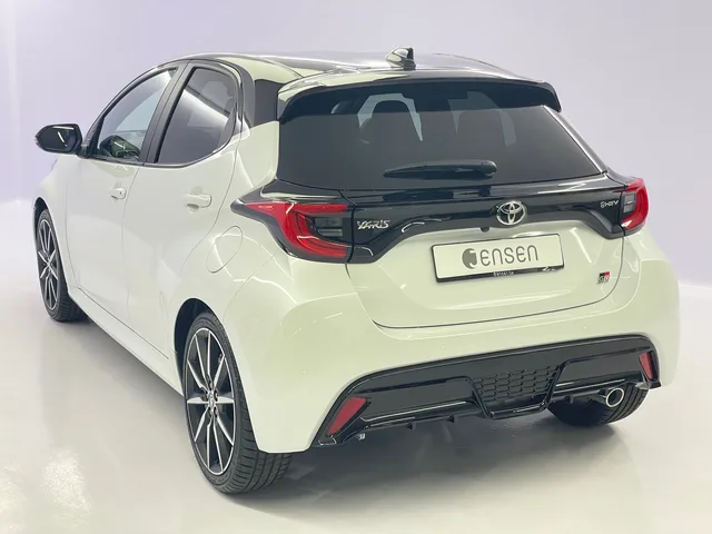 TOYOTA Yaris 1.5 VVT-i HSD GR Sport