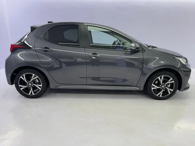 TOYOTA Yaris 1.5 VVT-i HSD Trend