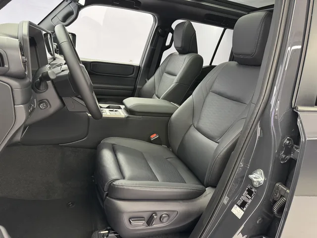 TOYOTA Land Cruiser 2.8 D 48V Invincible AWD