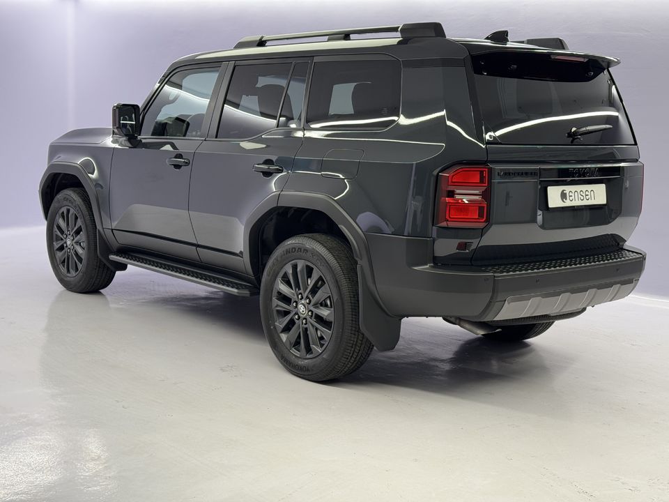 Land Cruiser 2.8 D 48V Invincible AWD