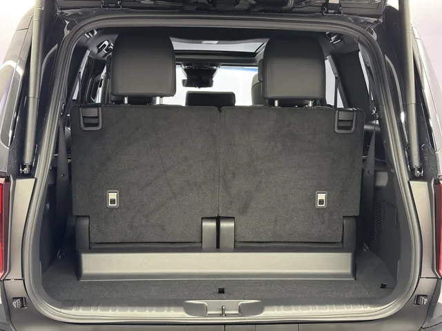 TOYOTA Land Cruiser 2.8 D 48V Invincible AWD