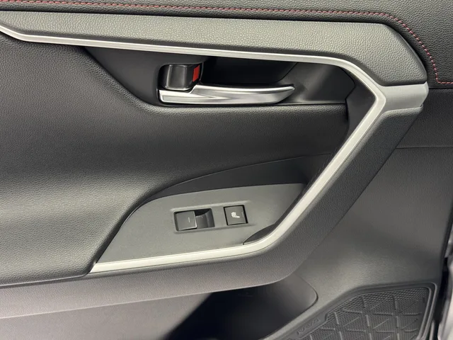 TOYOTA RAV4 2.5 Plug-in-Hybrid Platinum AWD-i