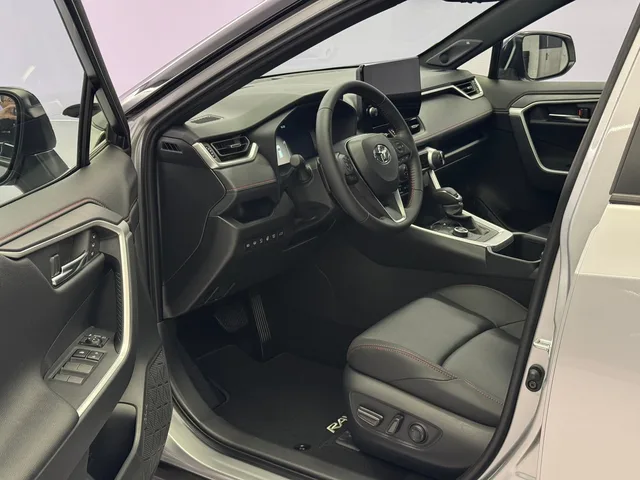 TOYOTA RAV4 2.5 Plug-in-Hybrid Platinum AWD-i