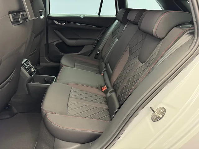 SKODA Octavia Combi 2.0 TSI RS DSG