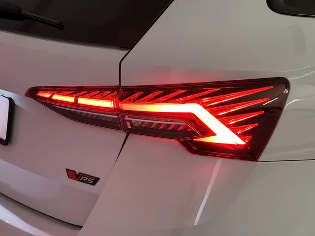 SKODA Octavia Combi 2.0 TSI RS DSG