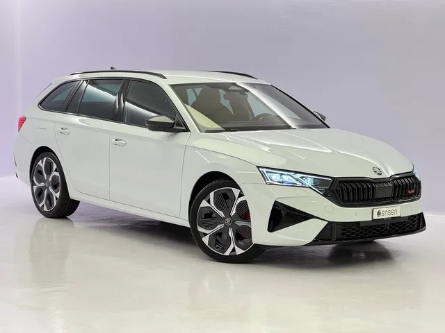 SKODA Octavia Combi 2.0 TSI RS DSG