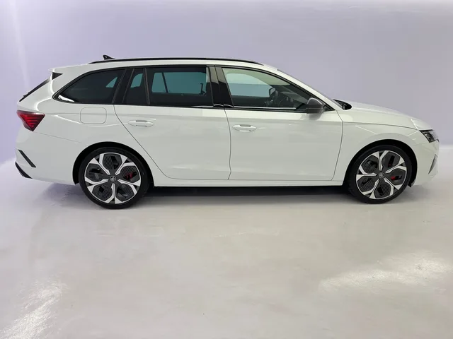 SKODA Octavia Combi 2.0 TSI RS DSG