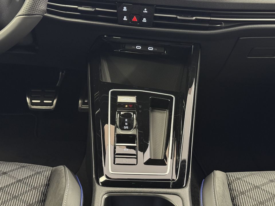 Golf VIII 1.5 eTSI R-Line DSG