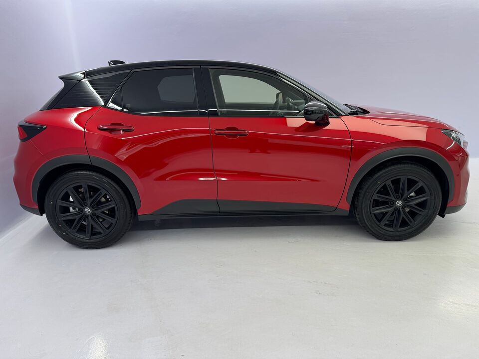 LBX 1.5 Hybrid Vibrant Edition AWD