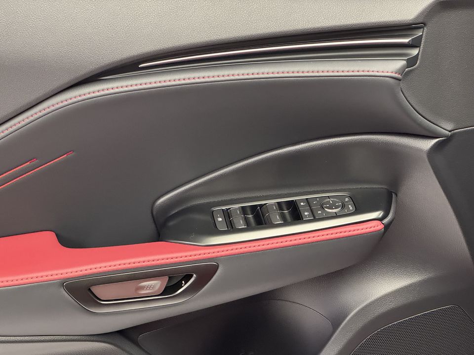 LBX 1.5 Hybrid Vibrant Edition AWD