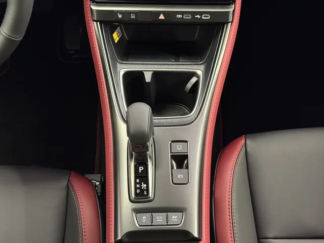 LEXUS LBX 1.5 Hybrid Vibrant Edition AWD
