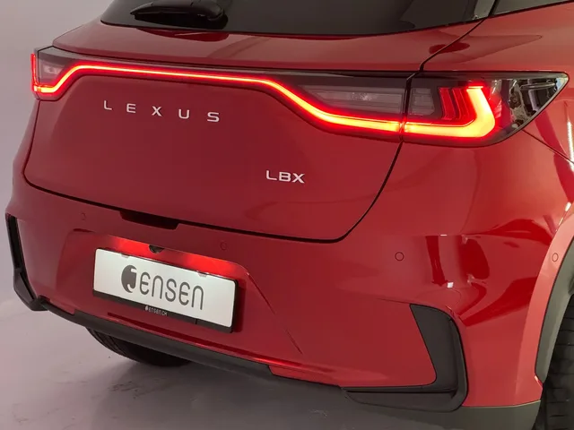 LEXUS LBX 1.5 Hybrid Vibrant Edition AWD