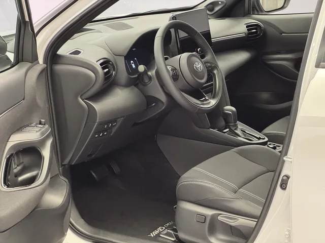 TOYOTA Yaris Cross 1.5 VVT-i HSD Premium AWD-i